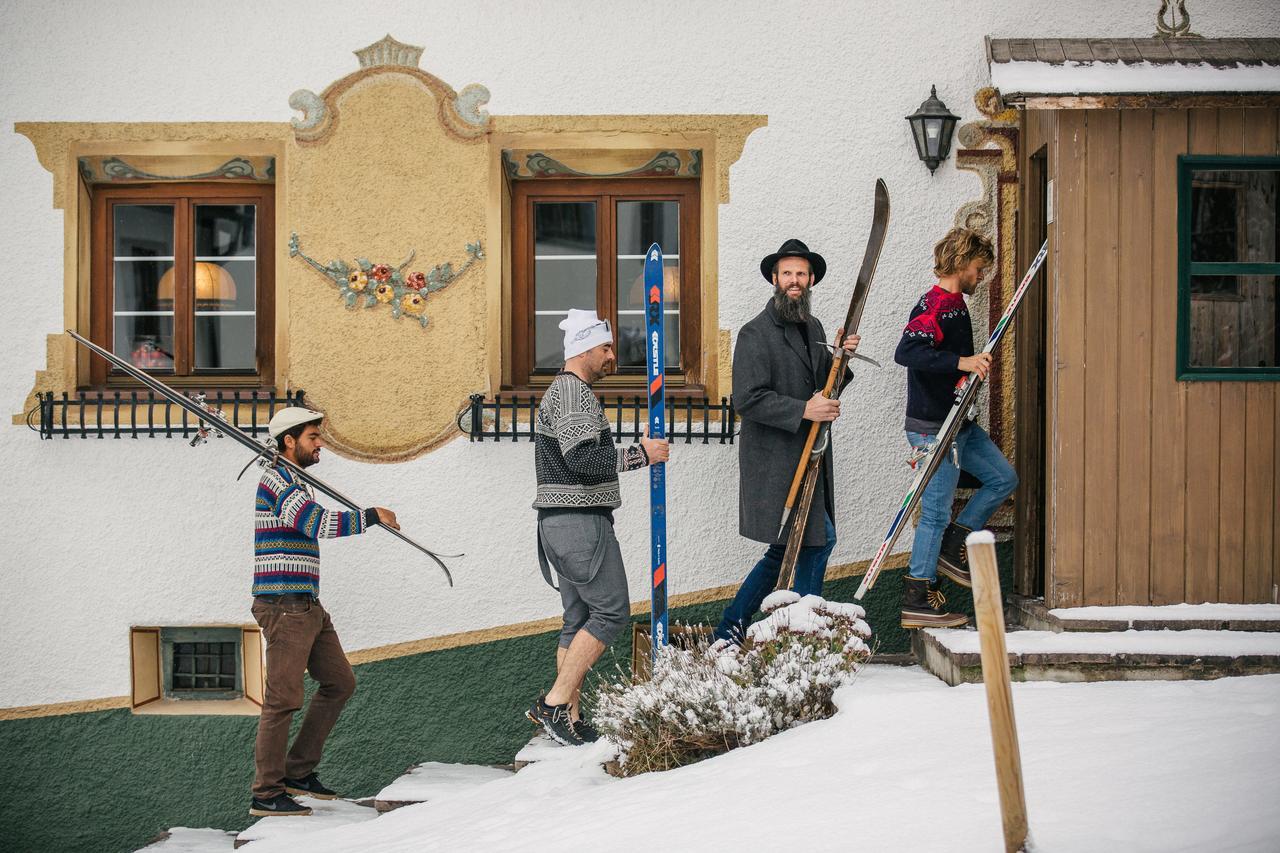 Pension Der Steinbock - Das 300 Jahre Alte Bauernhaus - Tirol 장크트안톤암아를베르크 외부 사진